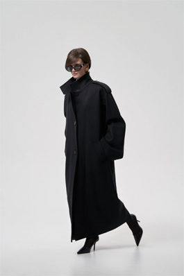 Бомер женский черный