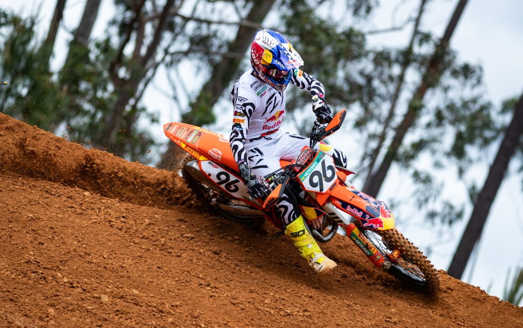 Гран-при Португалии: погодный хаос, неожиданная победа и смена лидера