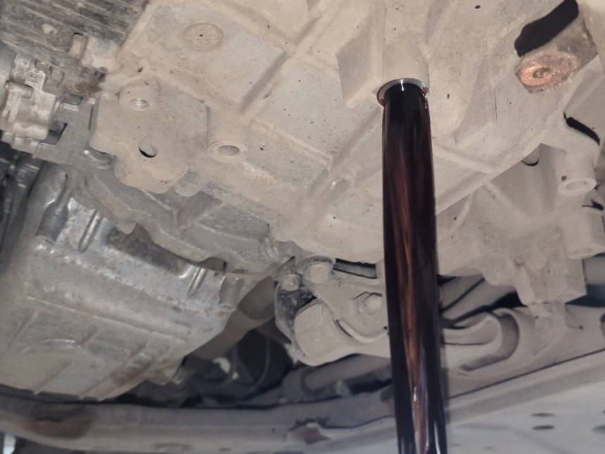 Слив масла из АКПП A8LF1