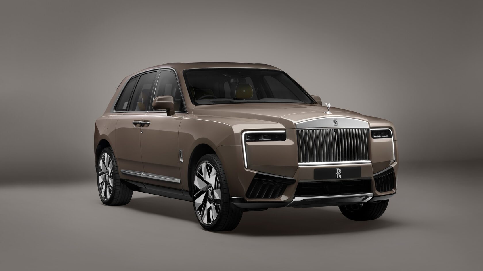 Rolls-Royce Cullinan — автомобиль для сравнения комплектаций AutoNDS