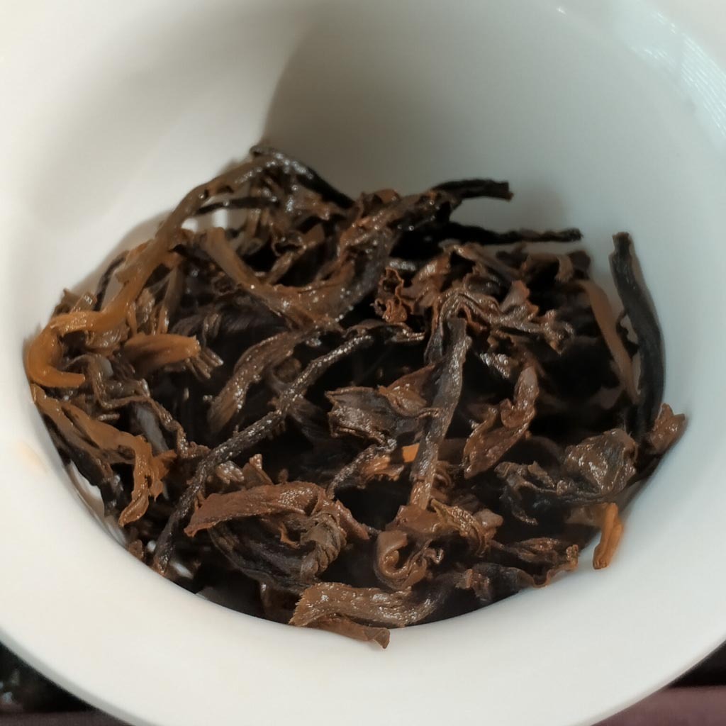 Steeped large tea leaves