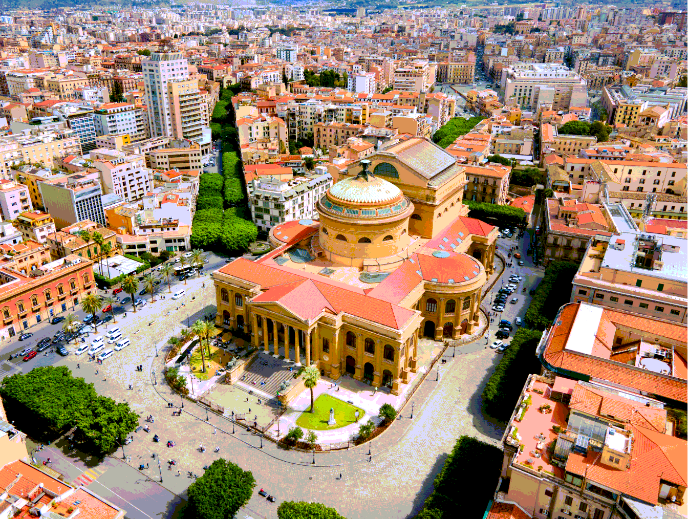 Италия. Театр Массимо