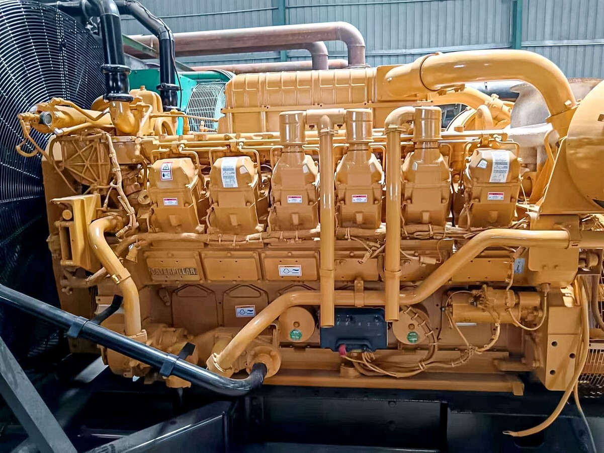 ДЭС Caterpillar C32 мощностью 800 кВт для ГОК