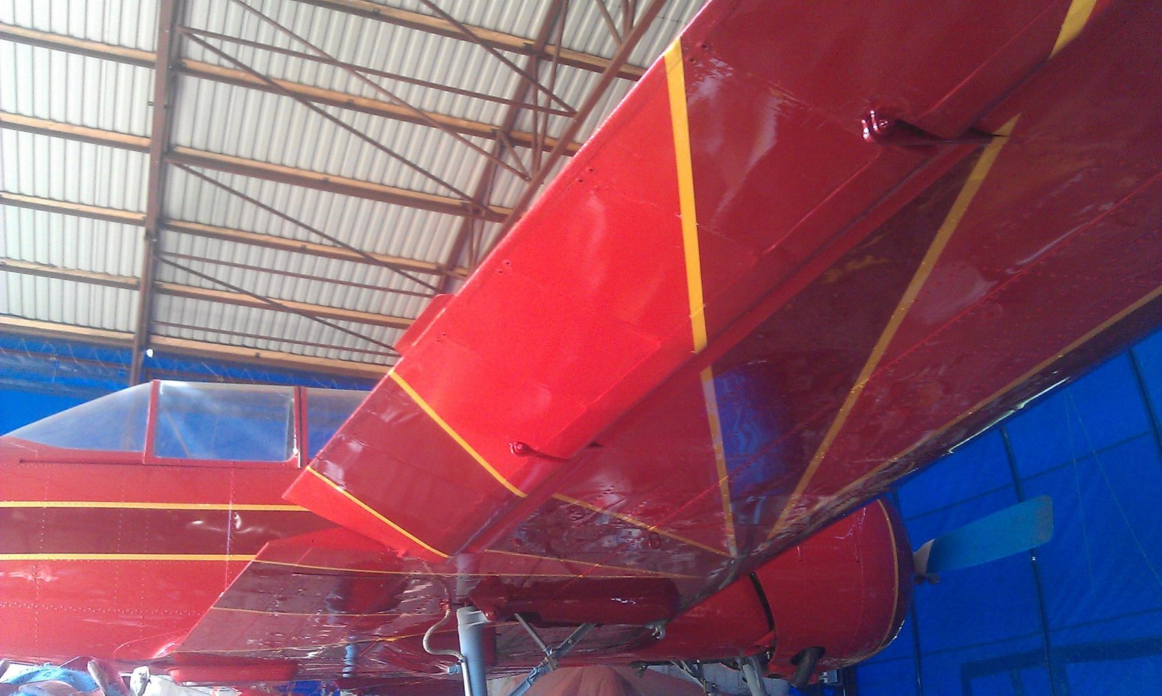 Покраска самолета Як-52