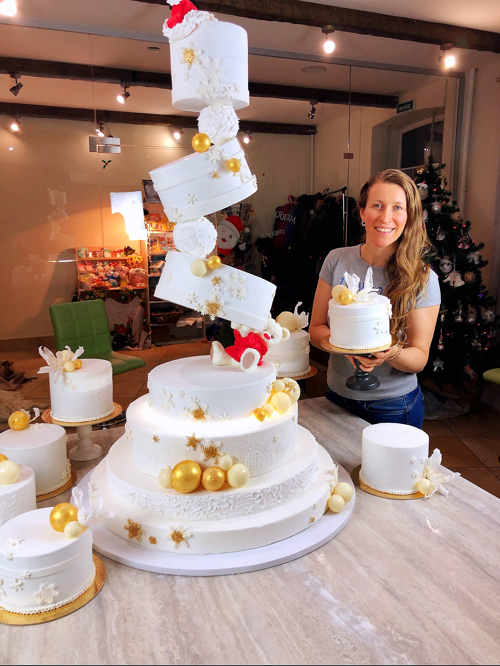 Стоимость свадебных тортов на заказ в Москве