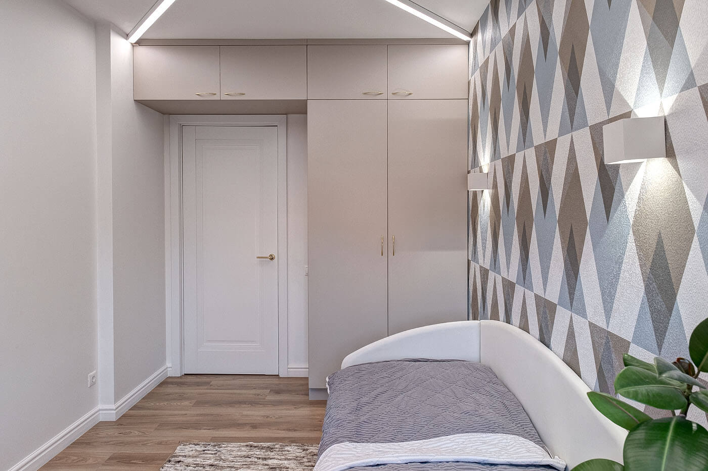 Опалиха - Дизайн интерьера спальня, кровать, шкафы