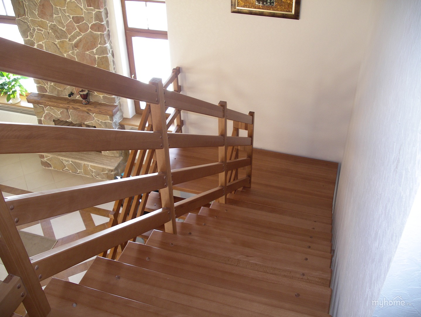 деревянные перила для лестницы в частном доме