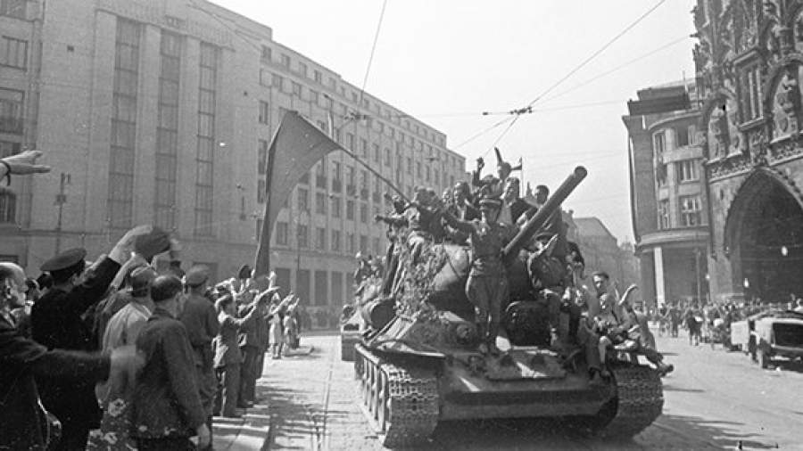 Пражская наступательная операция 6 мая 1945 Красная армия Прага Великая Отечественная война.