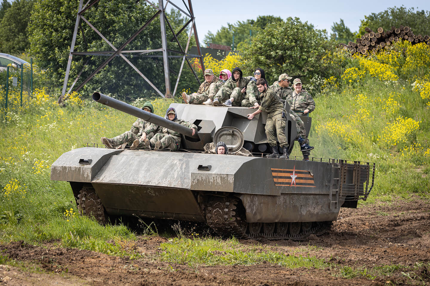  Катание на Т-14 «Армата»
