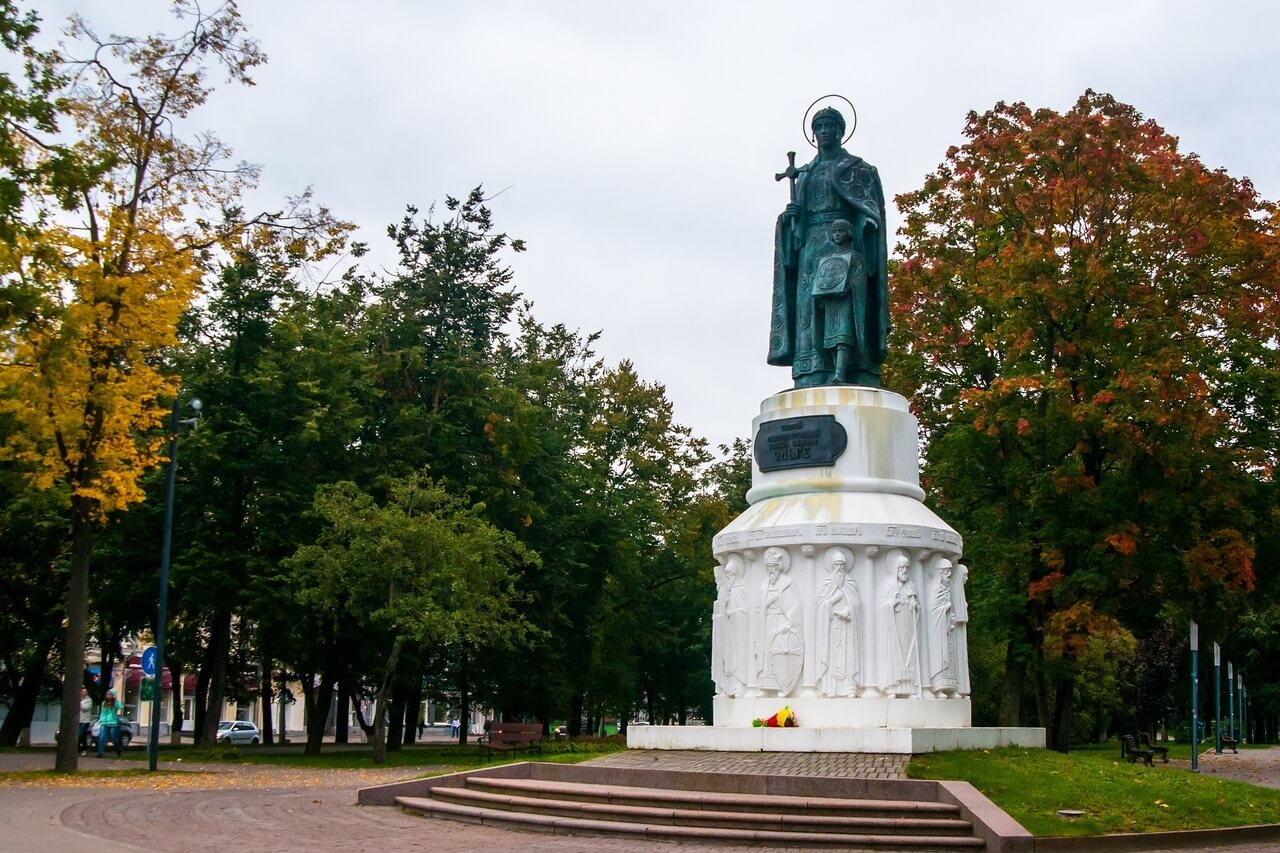 Фото на памятник в пскове