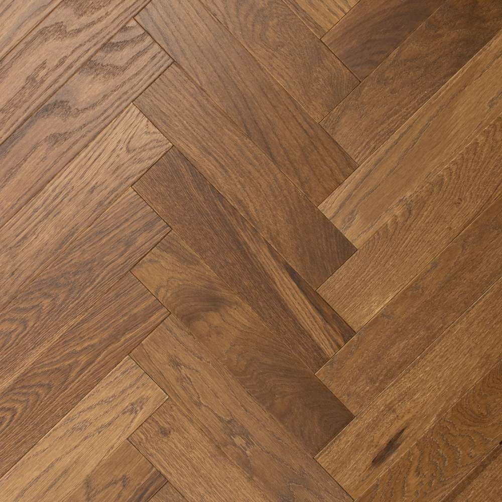 Lab Arte, цвет Табак, инженерная доска английская ёлка. Эффектное сочетание глубокого цвета и правильной укладки. Подходит для тёплых полов и больших помещений.