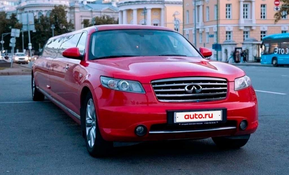  В Москве продают уникальный лимузин на базе Infiniti FX