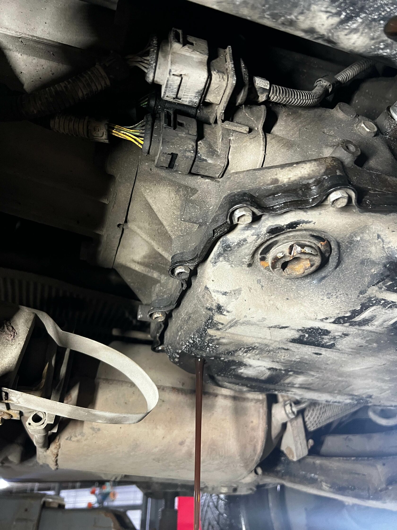 Слив масла с поддона Audi Q7