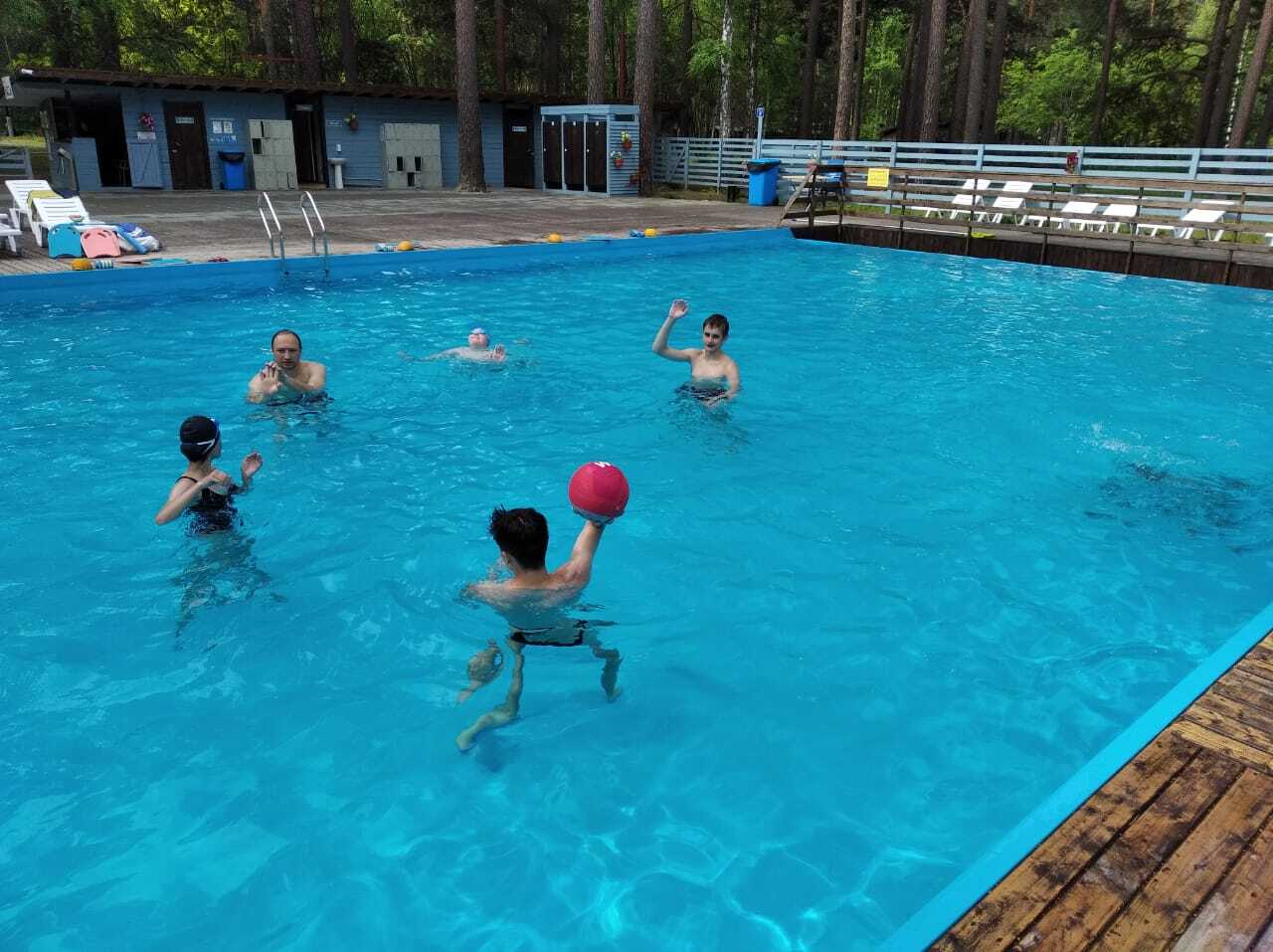 Водное поло в бассейне на Чкаловских дачах