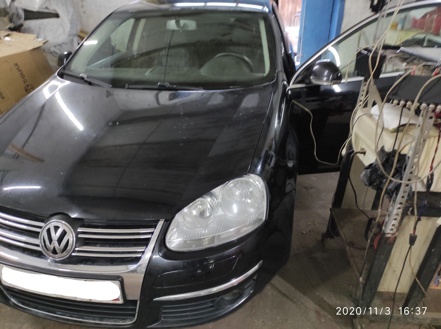 Volkswagen Jetta 2007 Постоянно горит стоп сигнал..