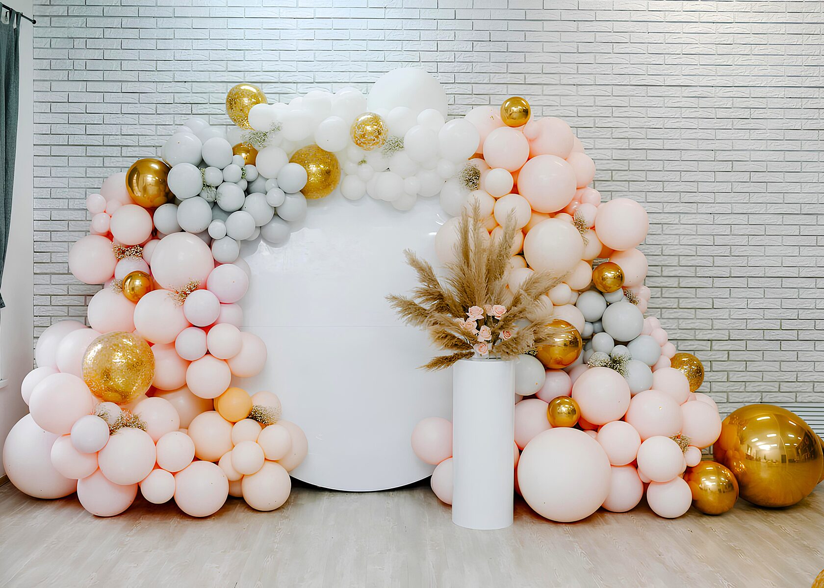 Custom photo zone with balloon decorations for an event in Dubai