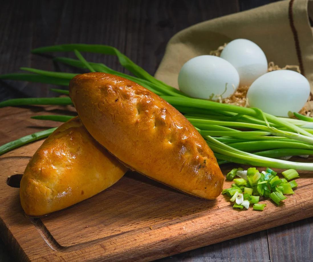 Пирожки яйцо с луком в духовке рецепт с фото