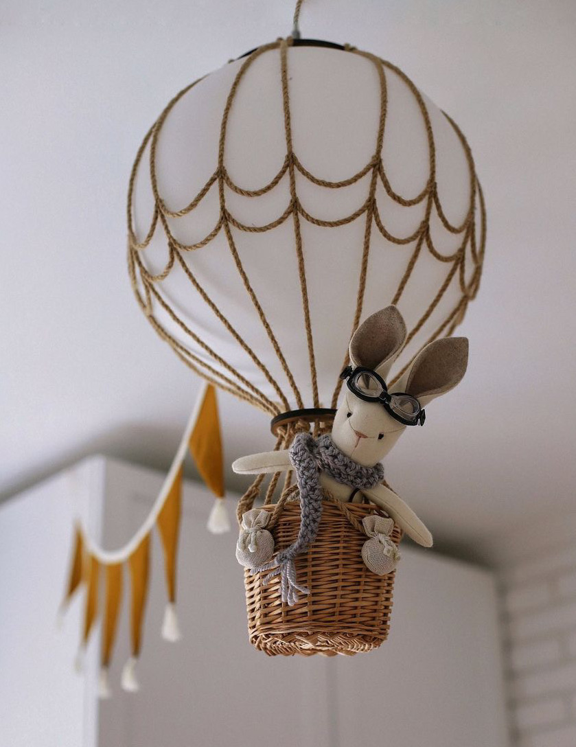 Люстра пластик