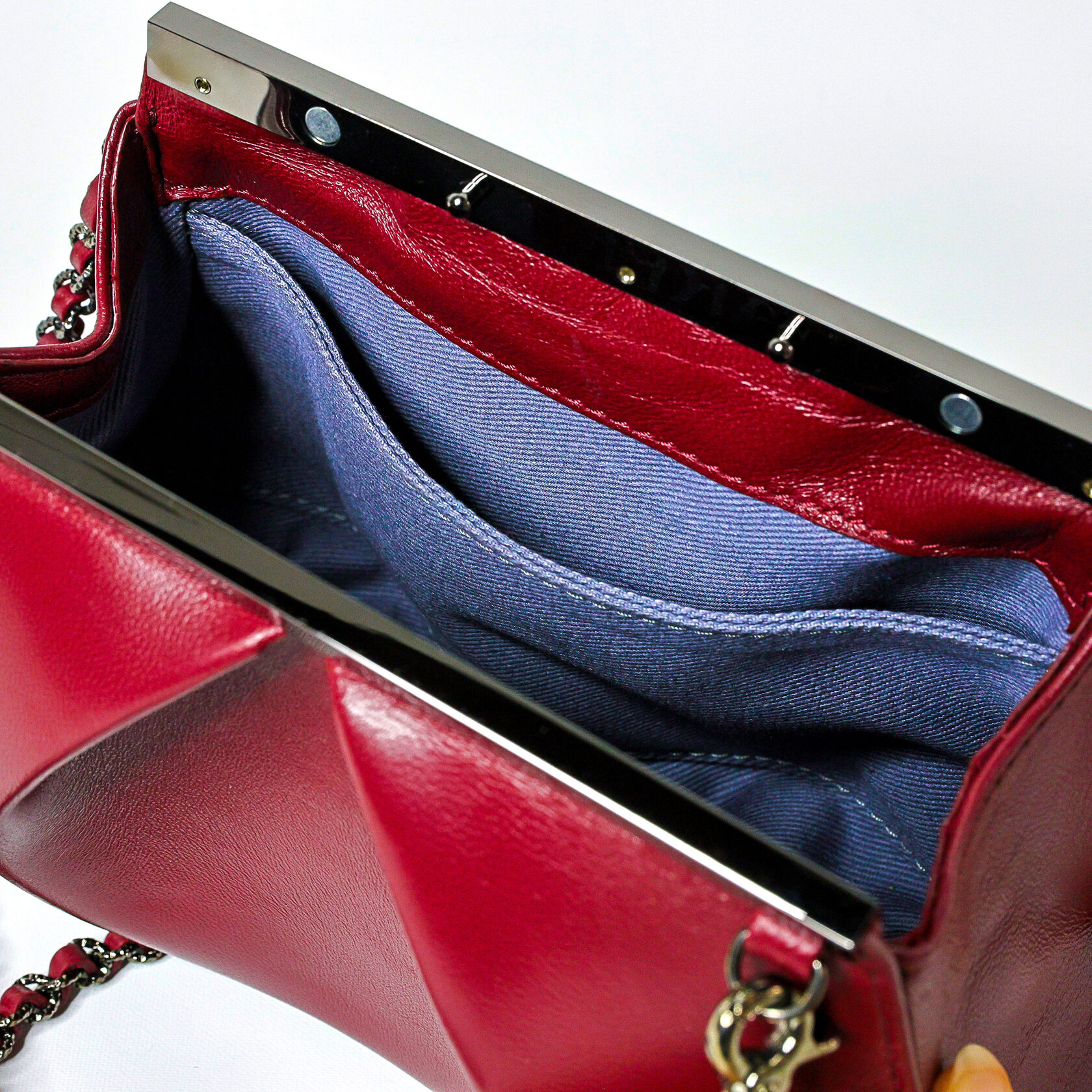  каркасный клатч Drop на магнитном фермуаре бордового цвета из натуральной кожи премиум качества