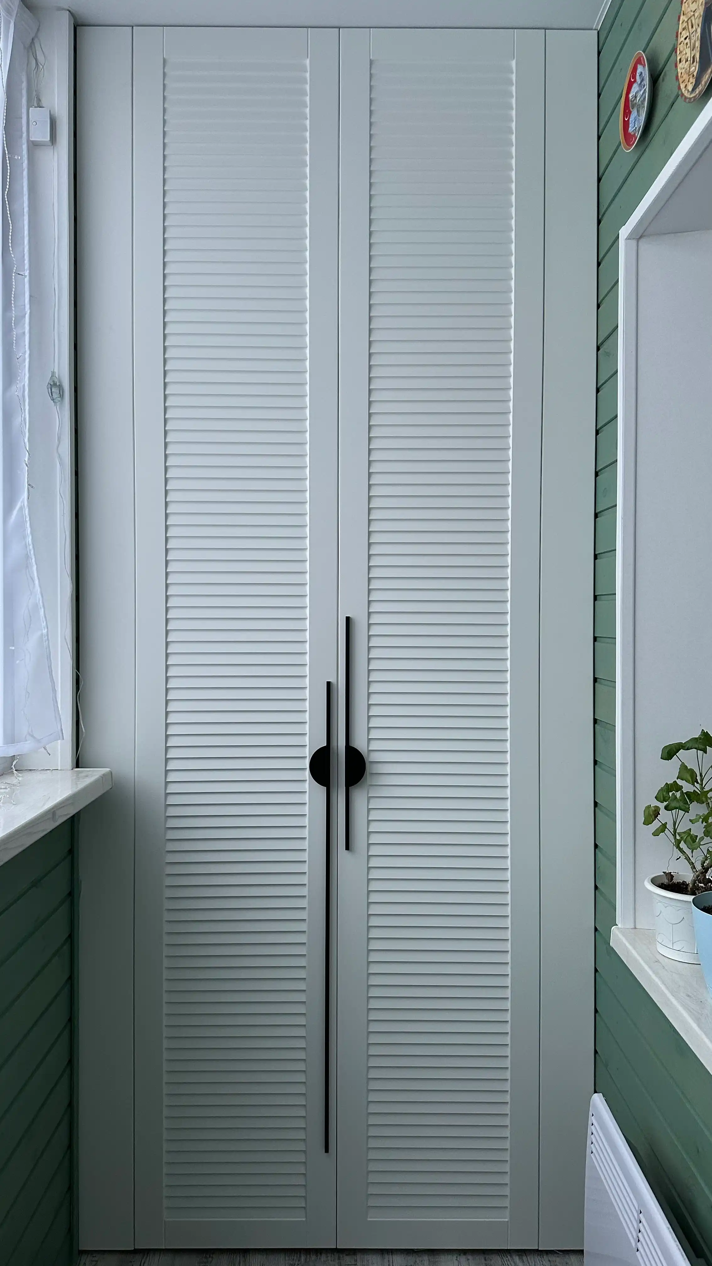 Шкаф для хранения одежды на заказ в Сургуте