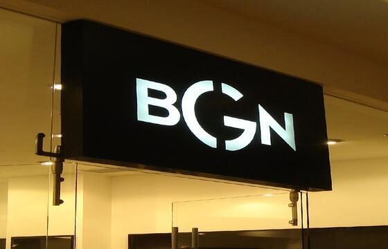 Световой короб для магазина одежды