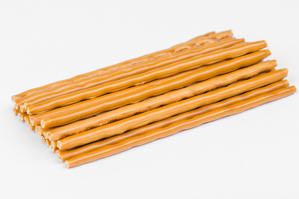 Хамле крекер соломка с кунжутом вес улькер. Сладкая соломка волжский хлебокомбинат. Соломка сладкая в белой коробке. Соломка 3. Соломка жуковская.