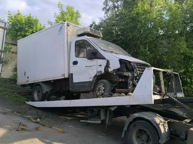 Эвакуатор для авто с надстройками