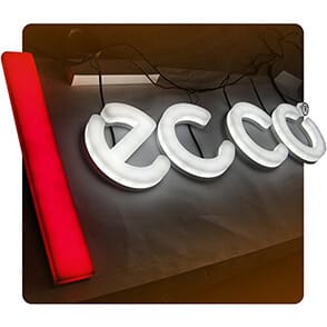 Вывеска ECCO с полной подсветкой