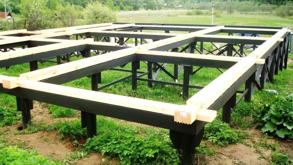 Утепление свайного фундамента: как утеплить своими руками