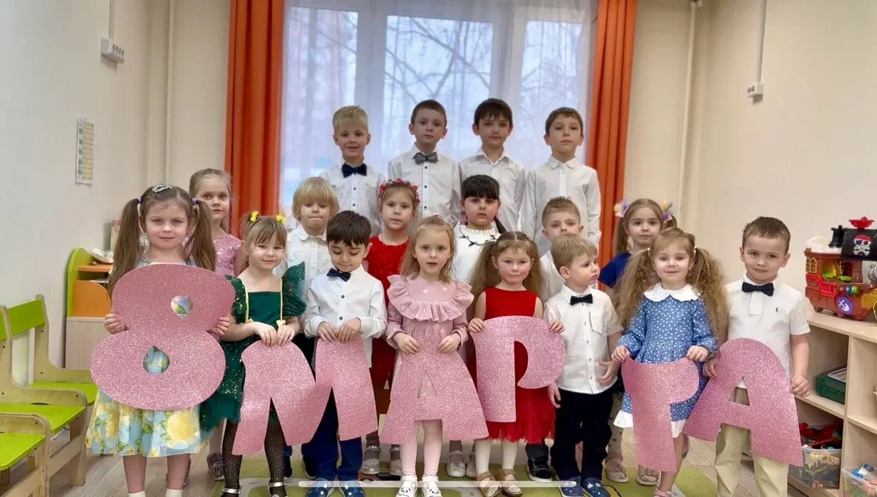 Обед в детском саду