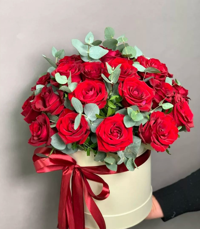 красный букет купить в Астане в Rosalie Flowers