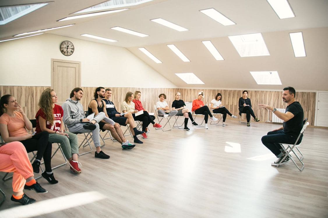 школа танцев маяковская тверс. школа танцев вячеслава хлопкова. танцы на маяковской. 1 тверская ямская 8 школа танцев. хлопков хастл.