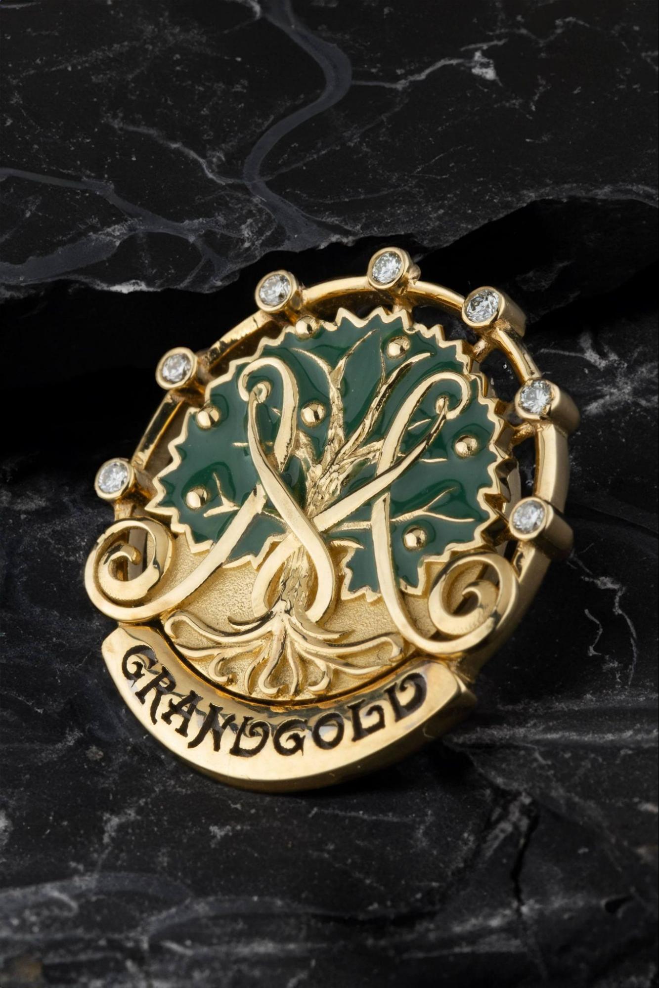Знак с фирменной символикой