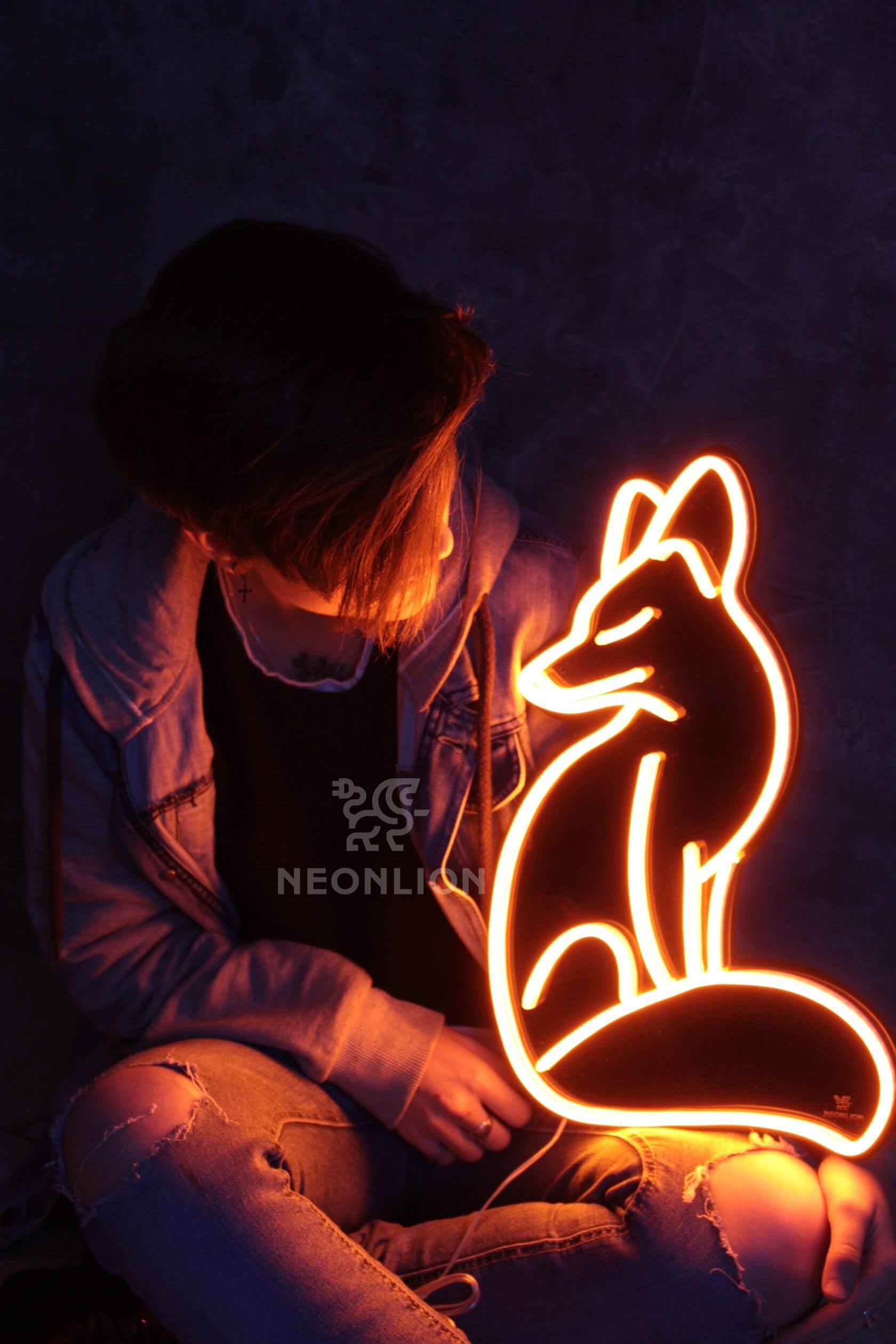 Неоновые вывески и надписи в СПб под заказ - NEONLION