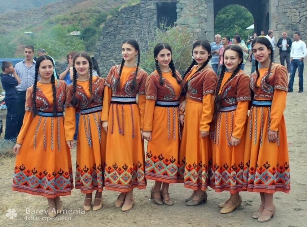 Армяне хороший народ. Амшенские армяне. Жители Армении. Амшенцы армяне. Национальная одежда Армении женщин.