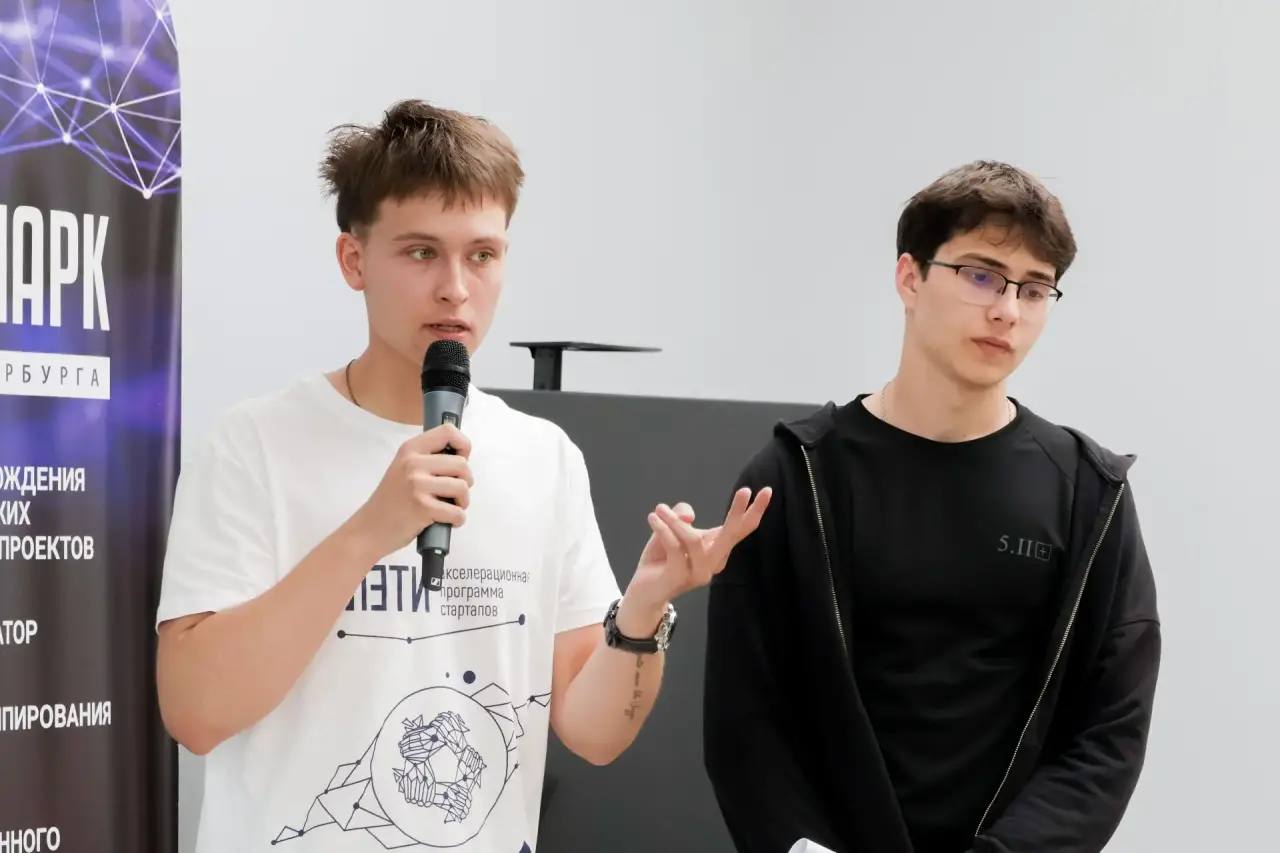 Артем Погорелов проект Indutranslator