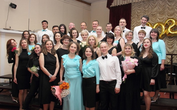 научиться петь, занятия вокалом для взрослых, вокальный коллектив для взрослых, хор для взрослых, самодеятельный хор, эстрадный хор