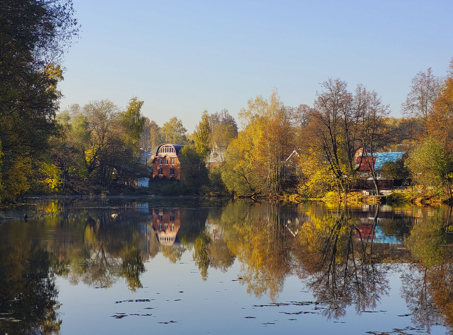 Поселок написано