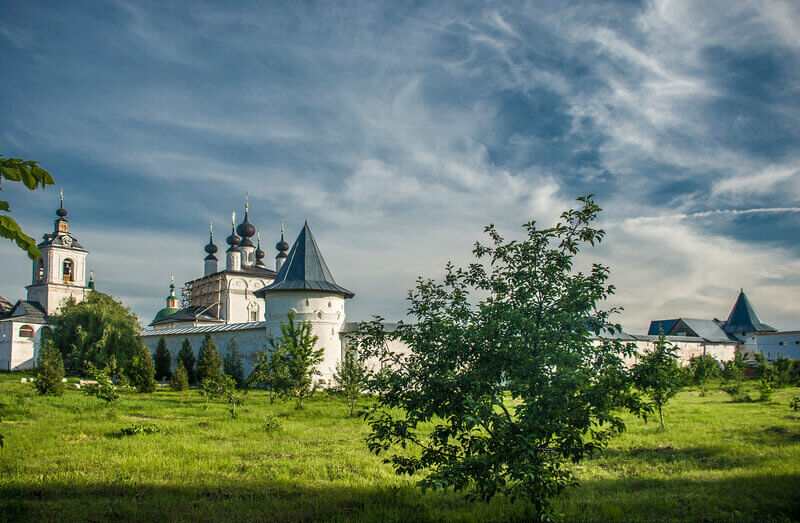 Белопесоцкий монастырь
