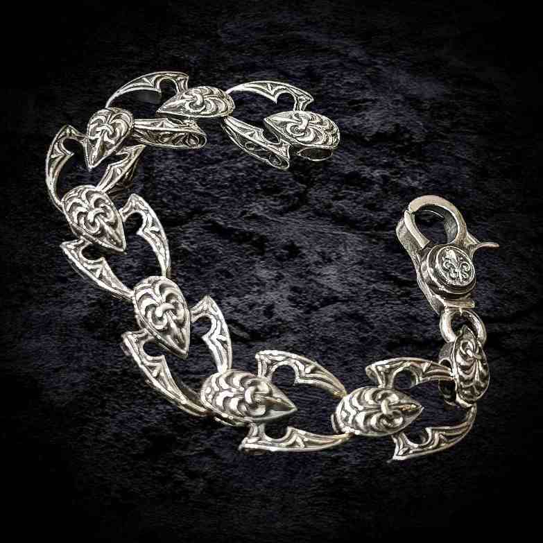 байкерский браслет, тяжёлый мужской браслет, брутальный браслет.