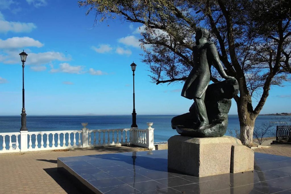 Какие места посмотреть в Тамани