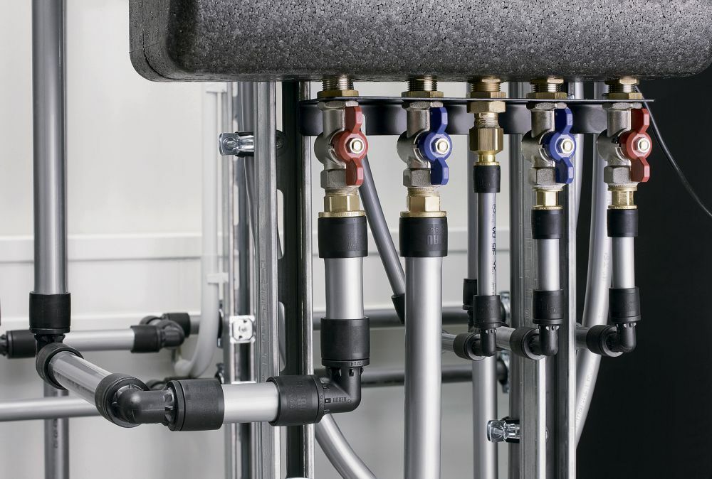 Менять трубы отопления