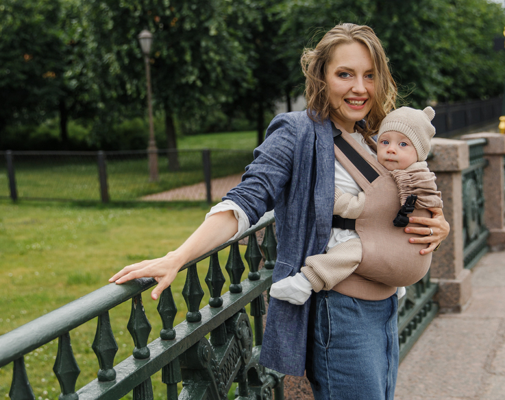 Май-слинг с рождения