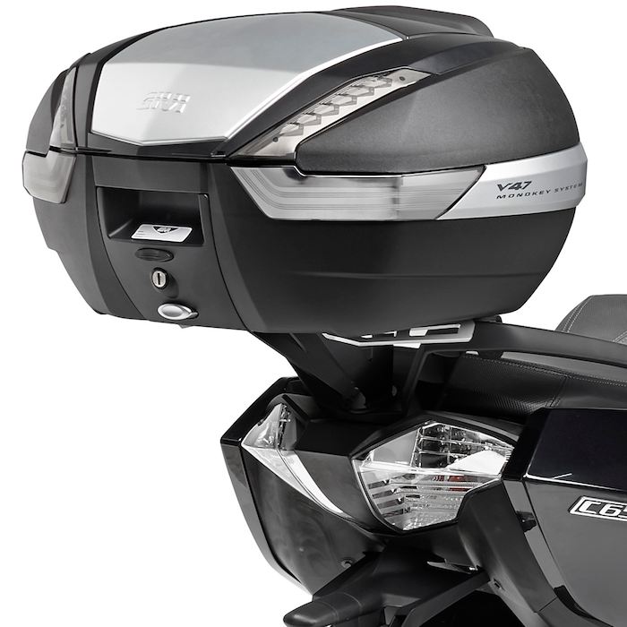 Крепление кофра givi. Кофр БМВ c650gt. Кофр для BMW c650 gt Центральный. Top Case BMW c650gt. GIVI sra2159.