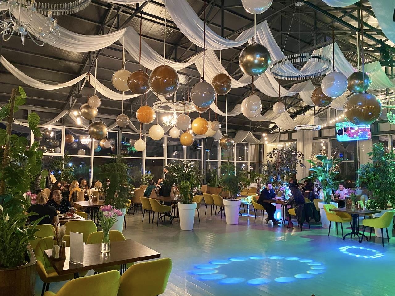 Цветочный зал 4