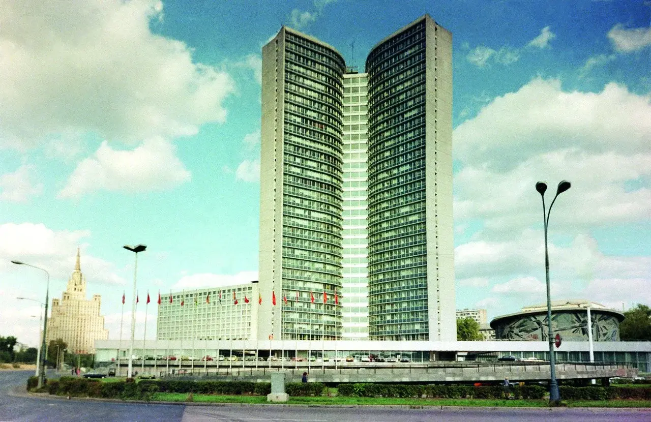 Здание СЭВ (Москва, 1970 г.) – «Дом книжка» на Новом Арбате