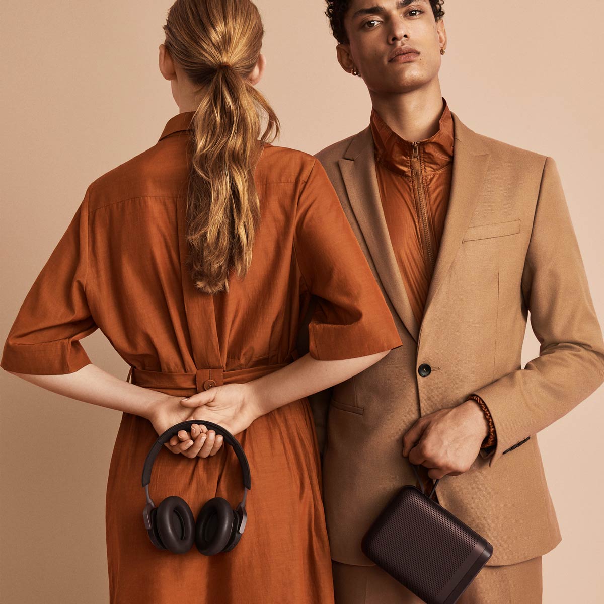 Bang &amp; Olufsen AW19