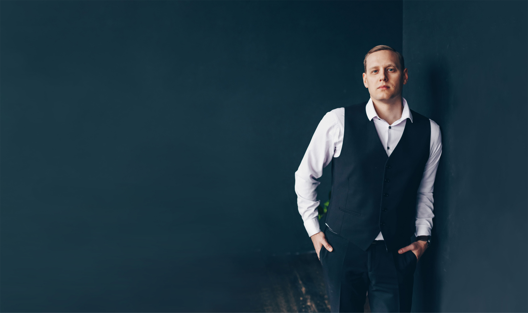 Адвокат Антон Кислых