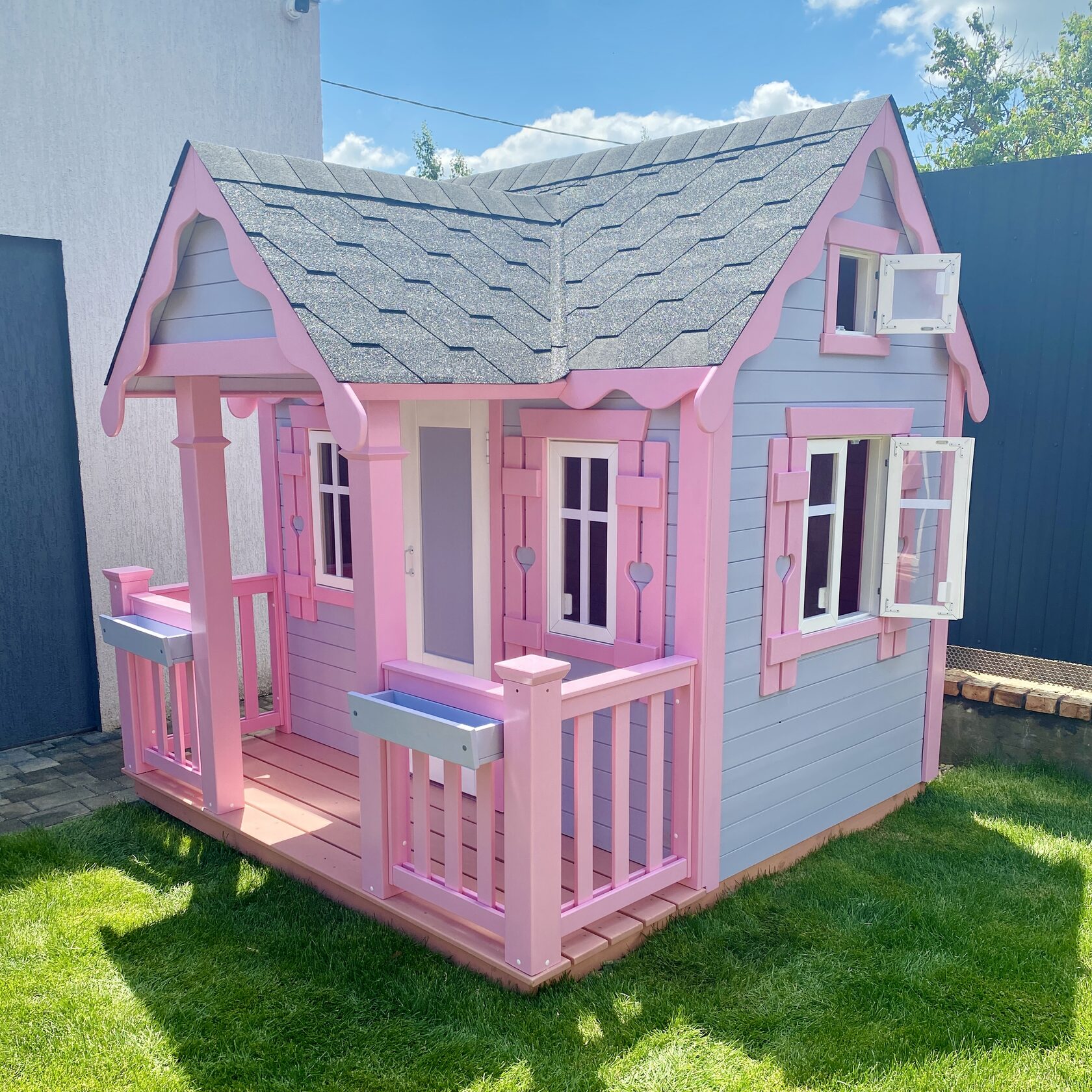 Розовый детский игровой домик