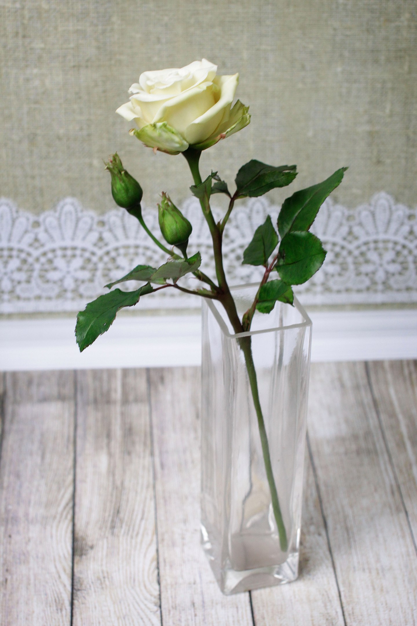 Как сделать розу из полимерной глины?